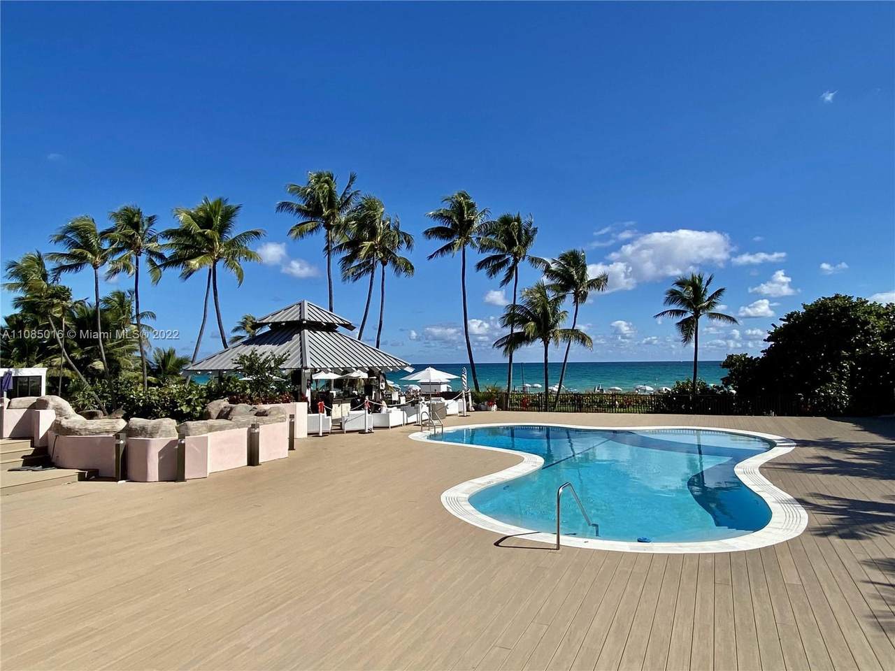 5225 Collins Ave - Photo 1