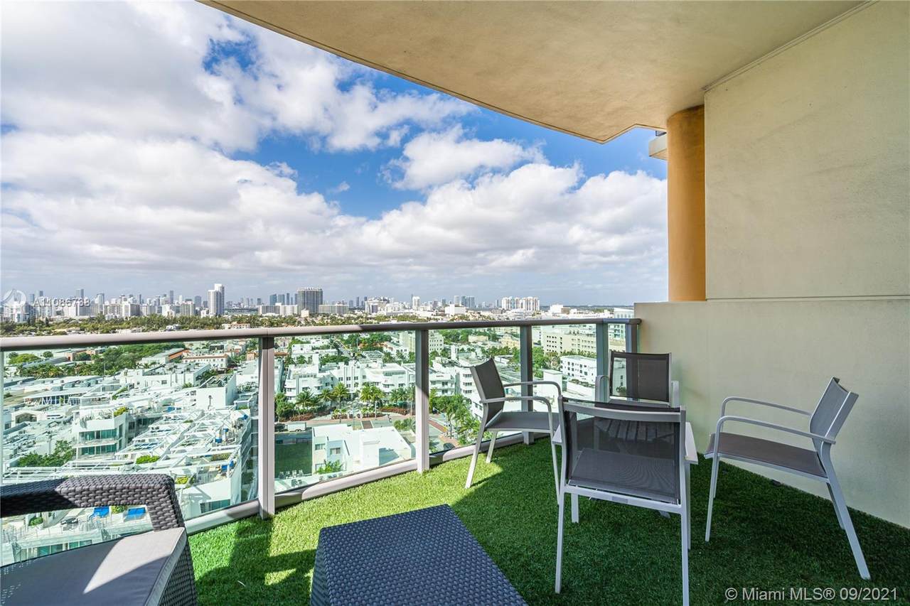 1455 Ocean Dr - Photo 1