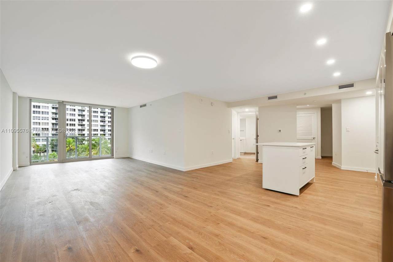 1504 Bay Rd - Photo 1