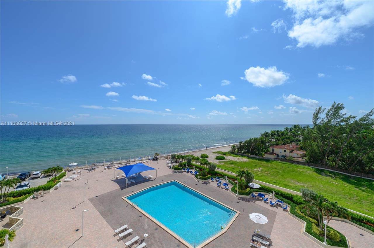 3180 Ocean Dr - Photo 1