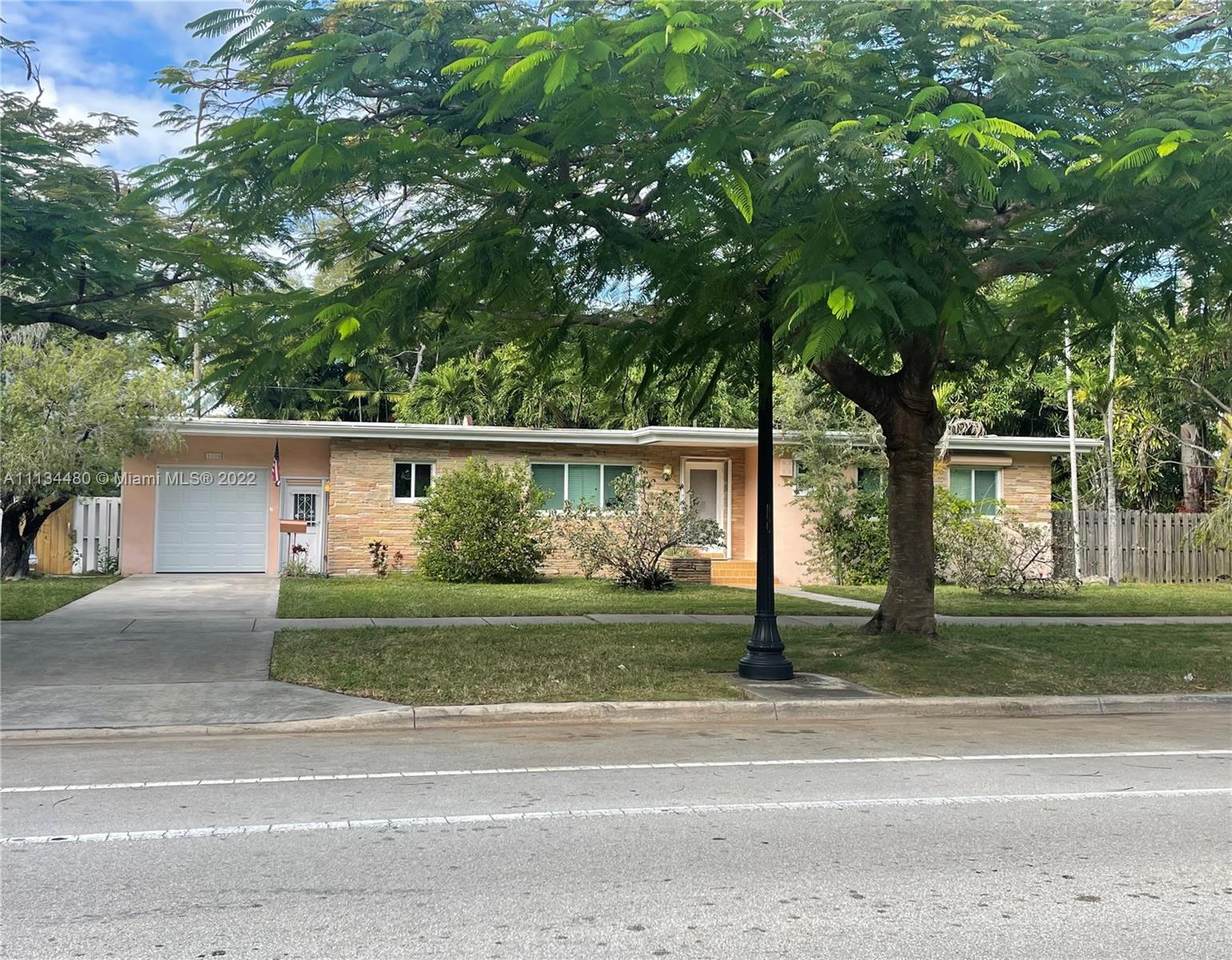 2320 Miami Ave - Photo 1
