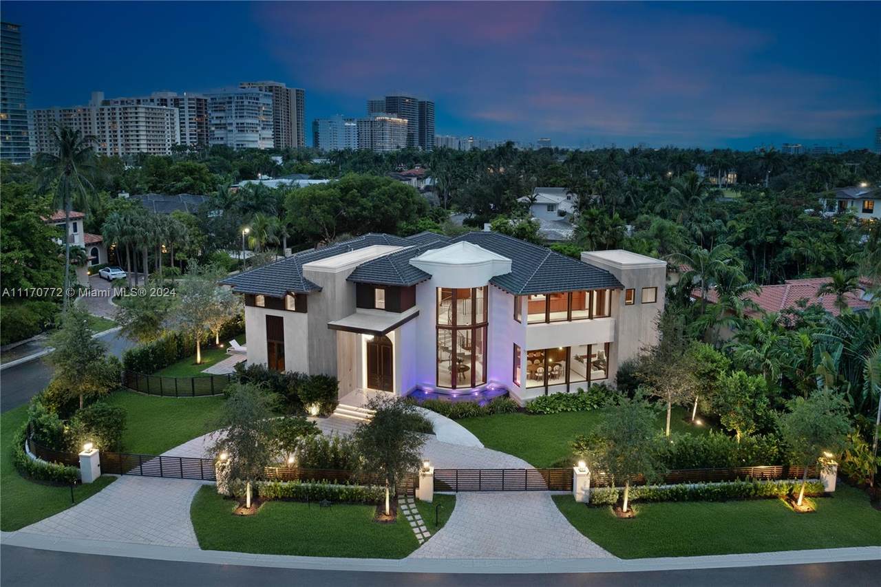 100 Biscay Dr - Photo 1