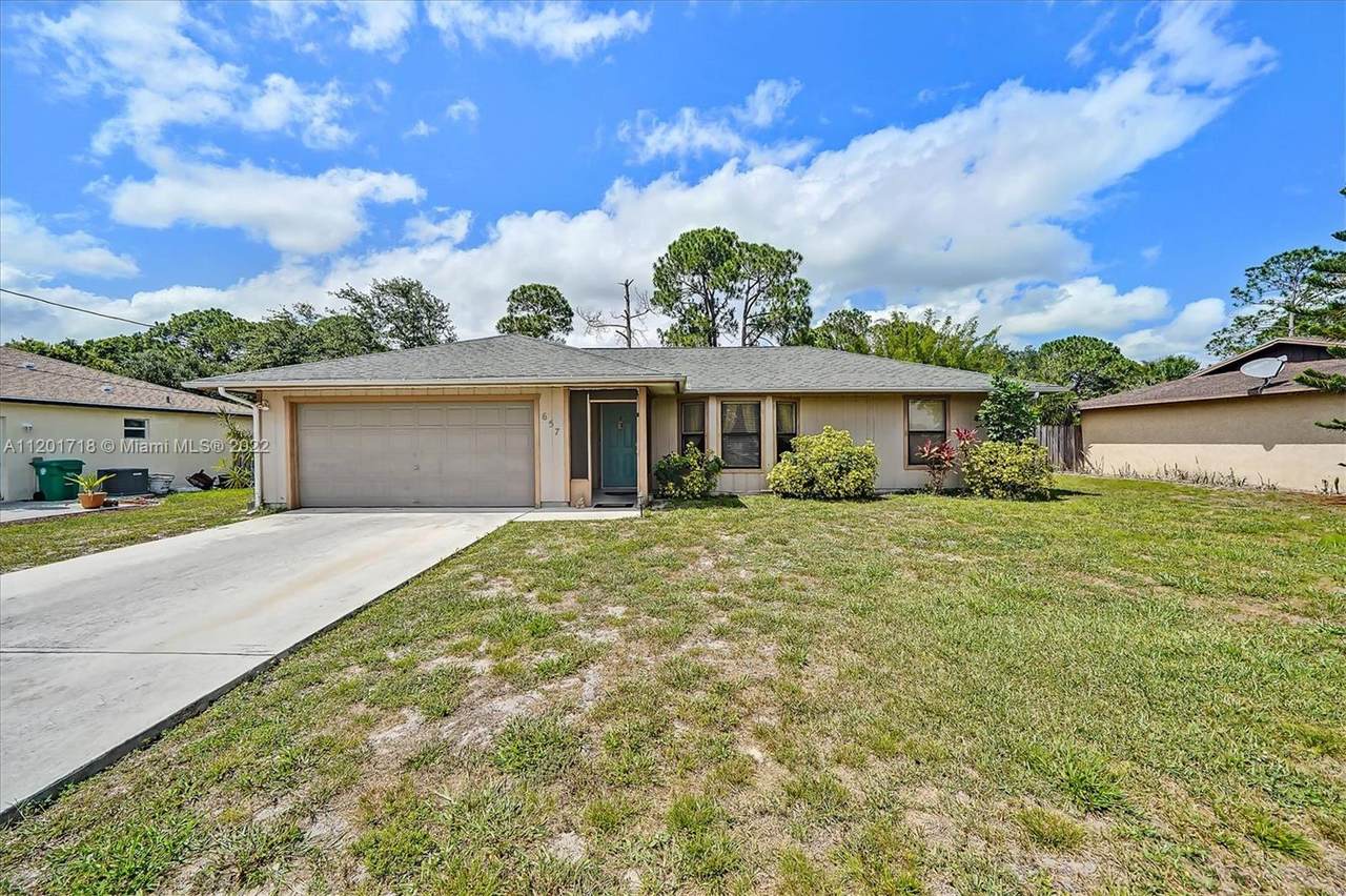 657 Marion Ave - Photo 1