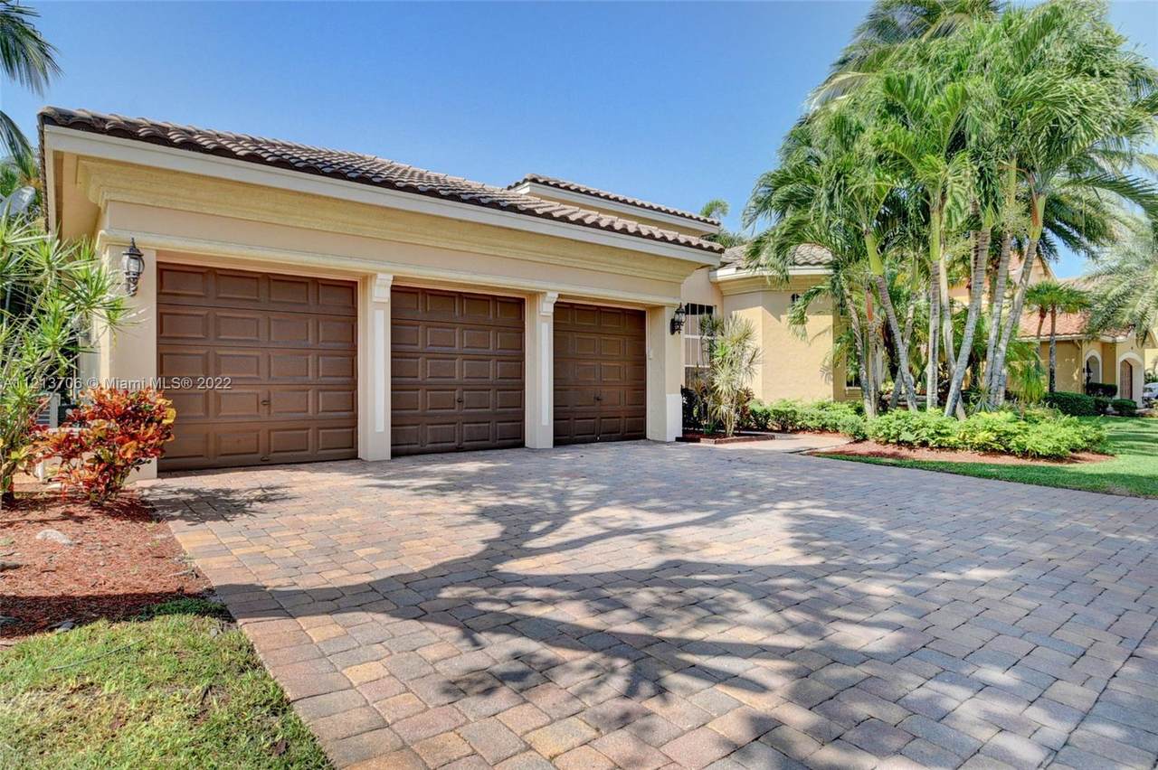 3462 Lago De Talavera - Photo 1