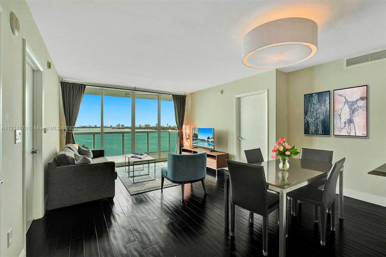 1800 Bayshore Dr - Photo 1
