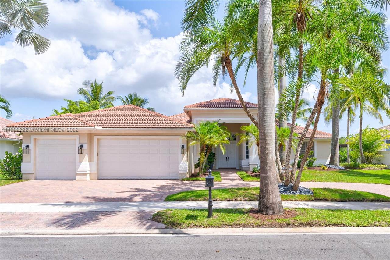 1378 Victoria Isle Dr - Photo 1