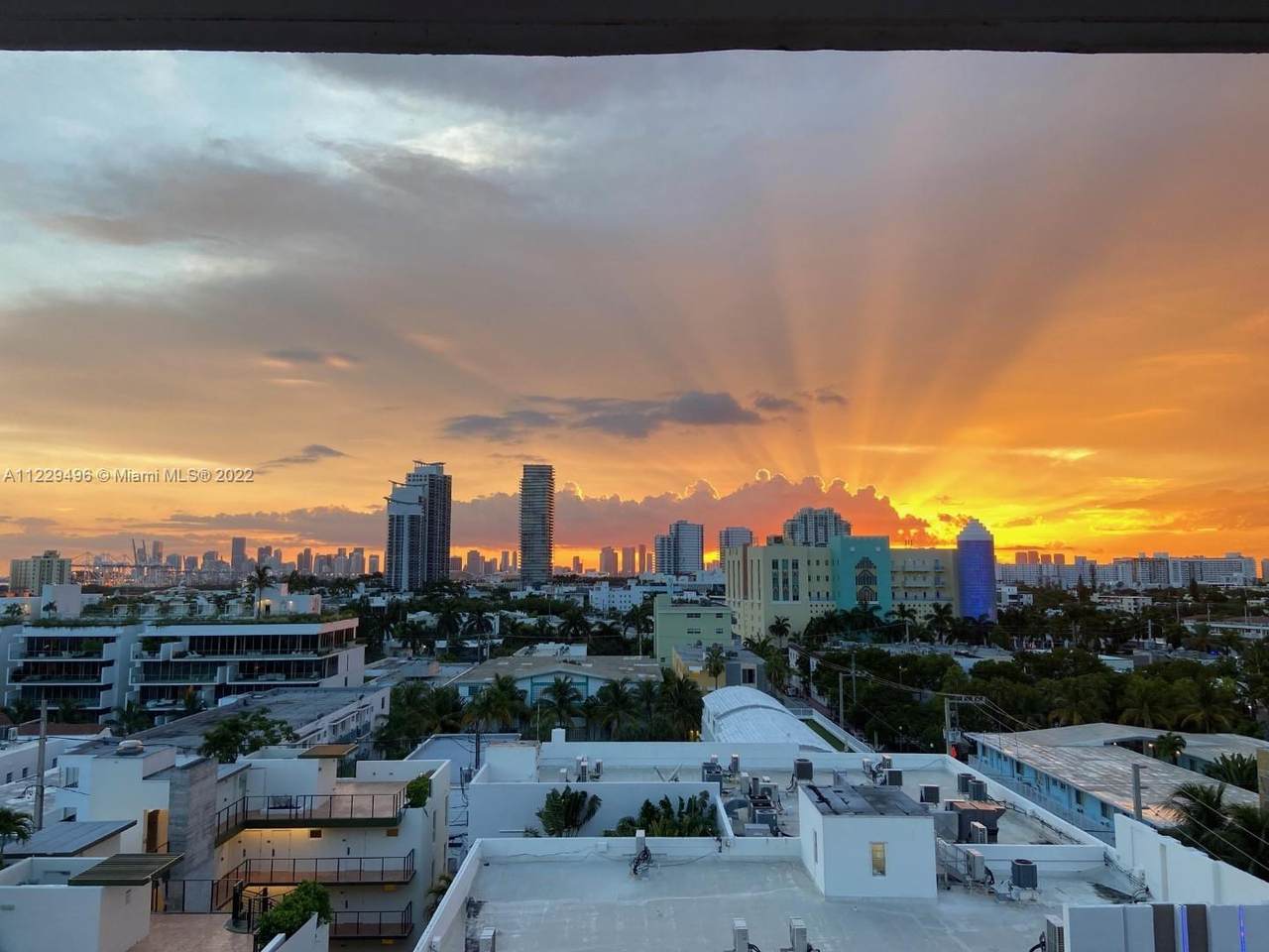 345 Ocean Dr - Photo 1