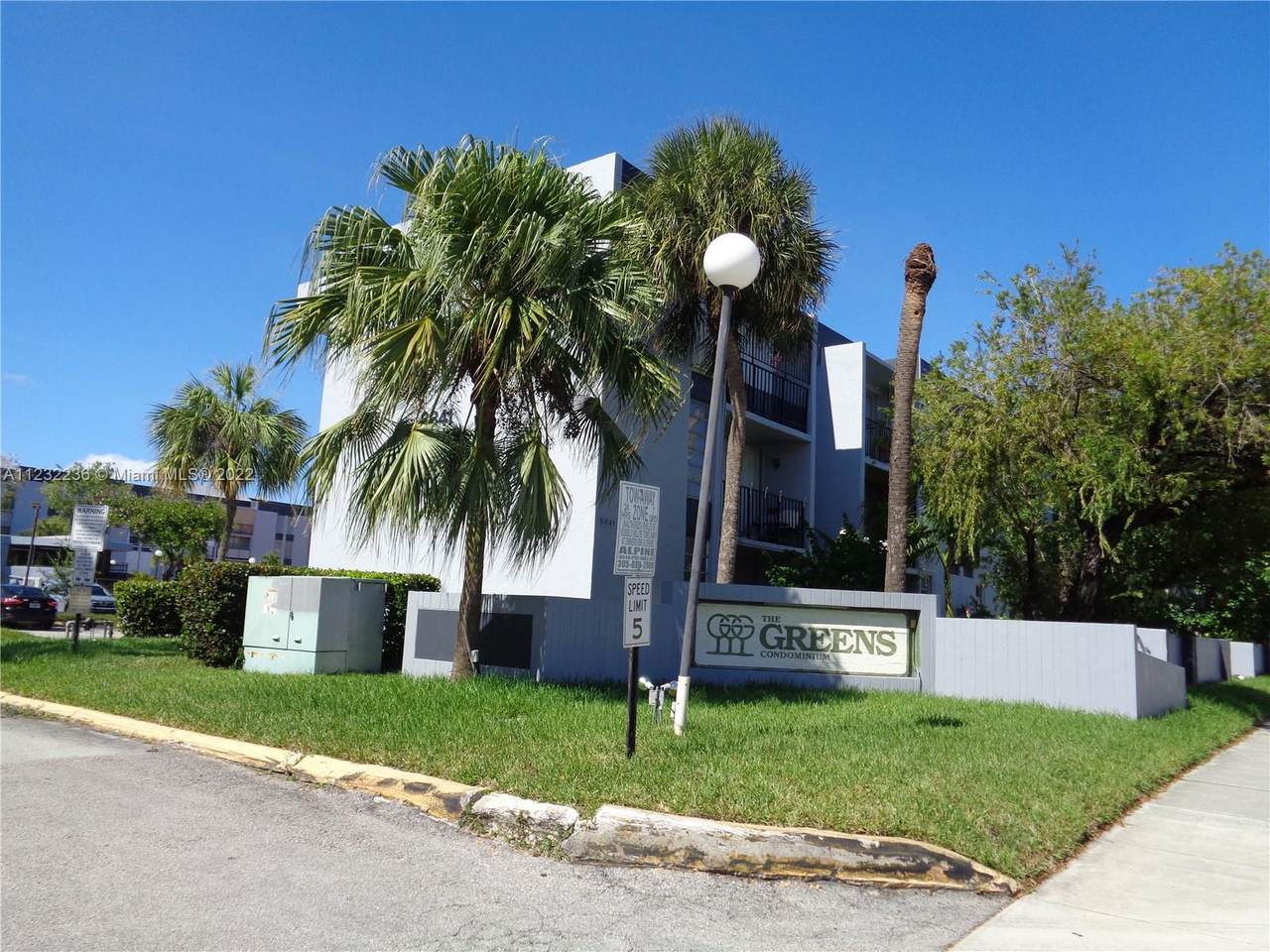 8821 Flagler St - Photo 1