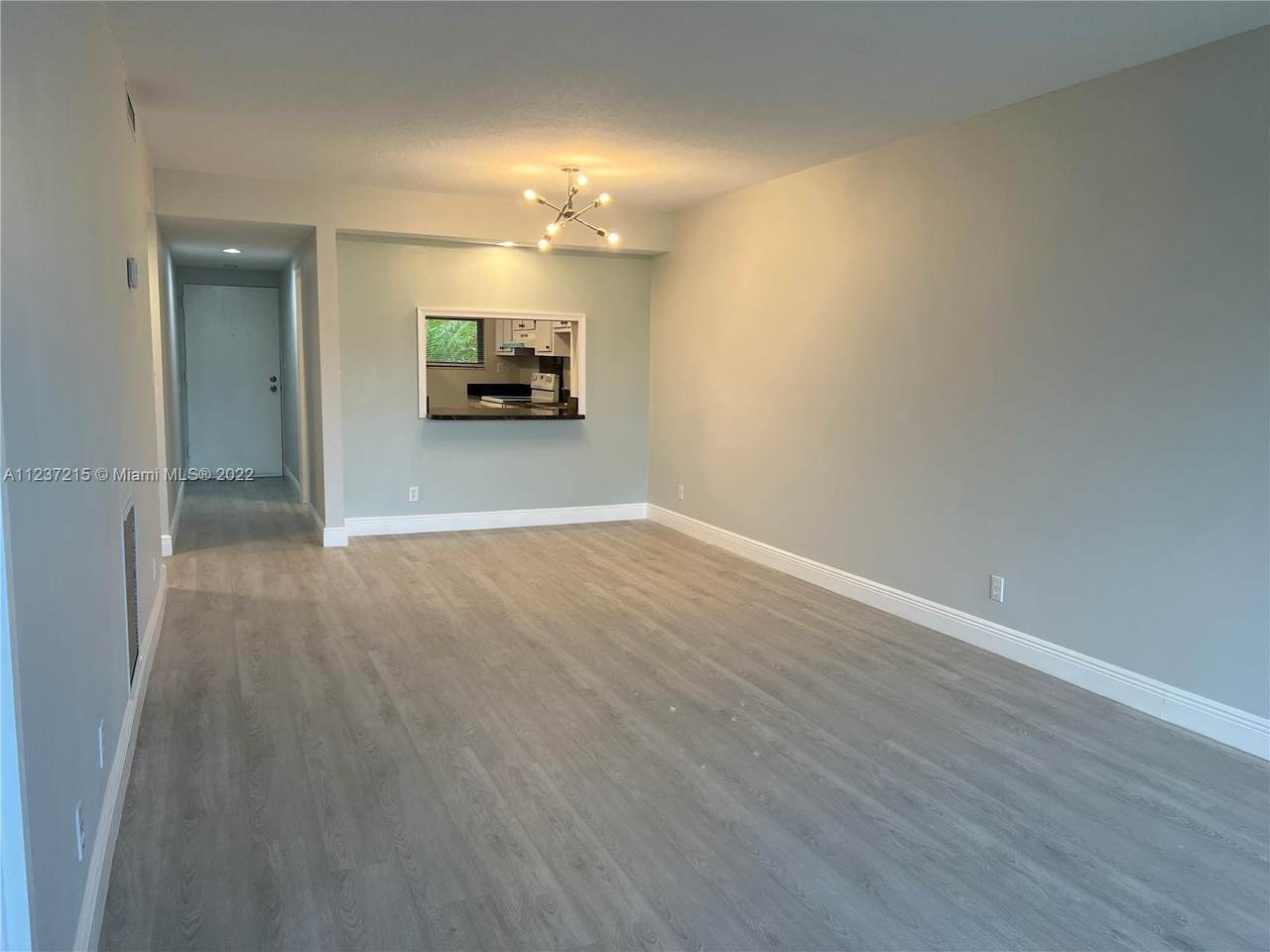 8437 Forest Hills Dr - Photo 1
