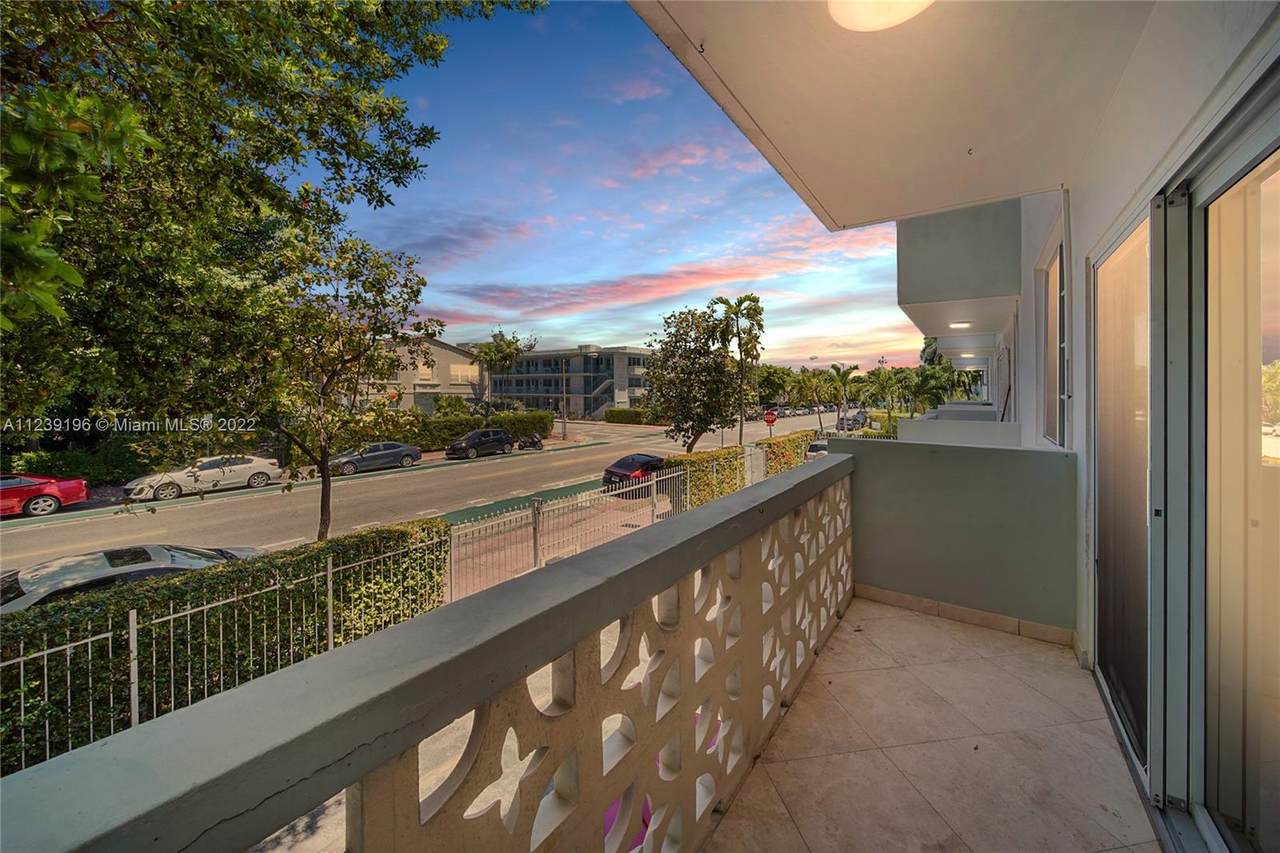949 Pennsylvania Ave - Photo 1