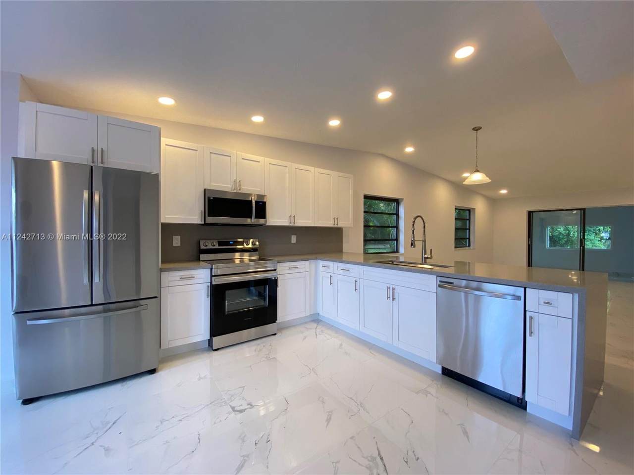6236 26th St - Photo 1