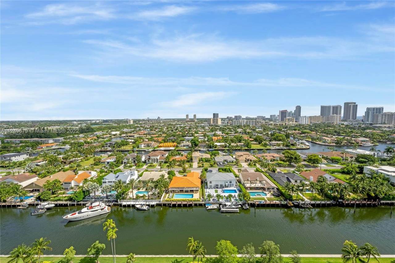 3600 Yacht Club Dr - Photo 1