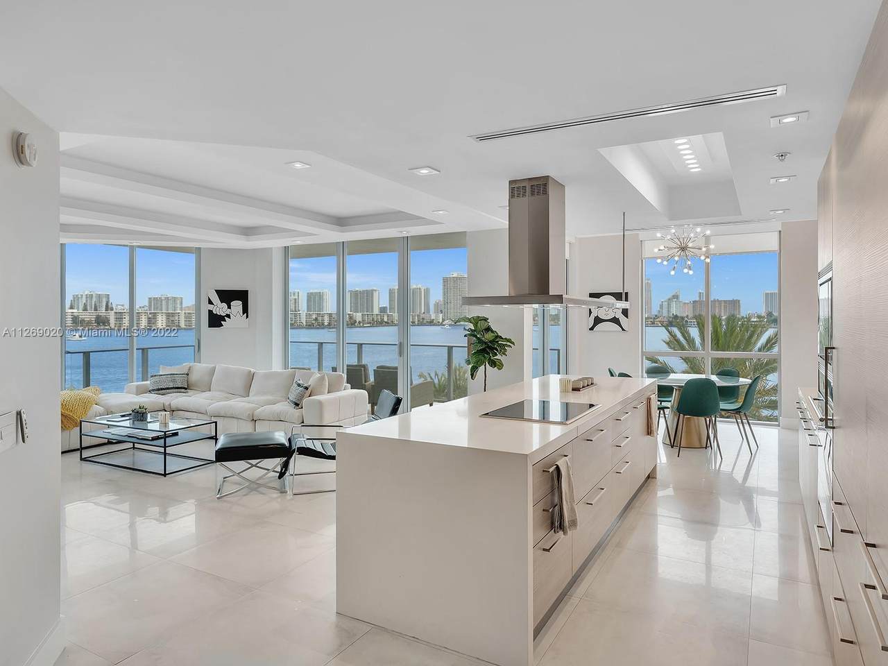 17111 Biscayne Blvd - Photo 1