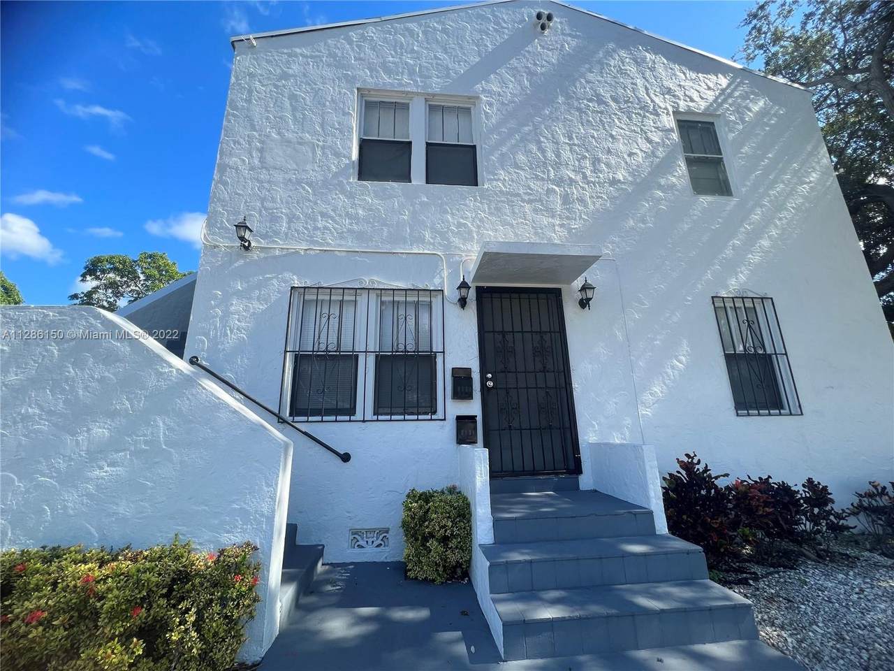 5619 Miami Ave - Photo 1