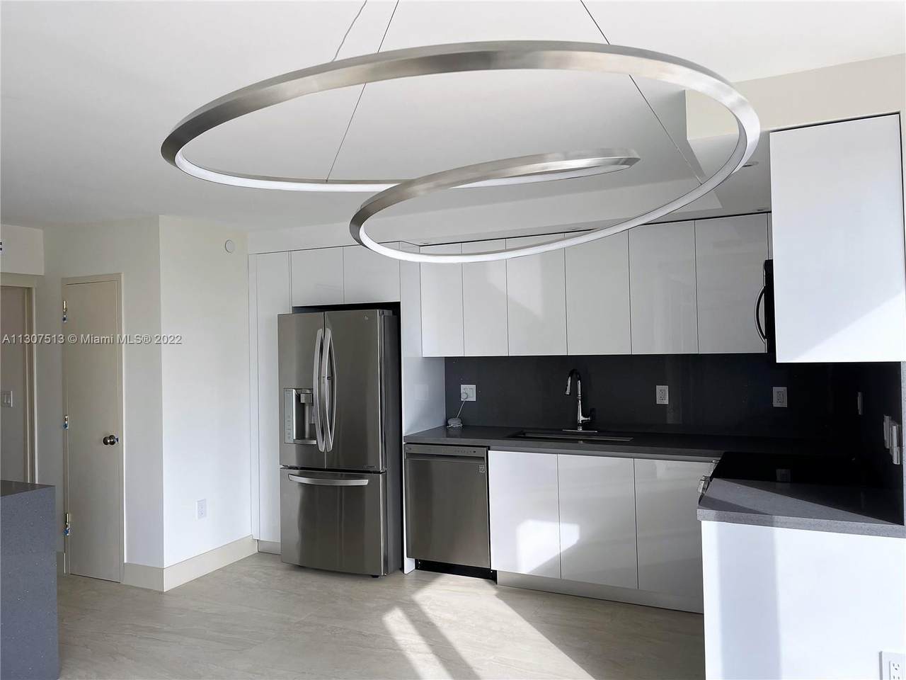 881 Ocean Dr - Photo 1