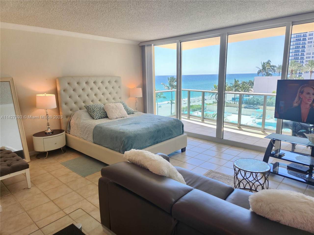 2501 Ocean Dr - Photo 1