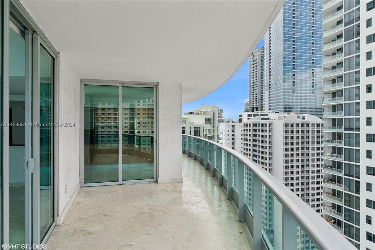 https://bt-photos.global.ssl.fastly.net/miami/1280_boomver_3_A11459631-2.jpg