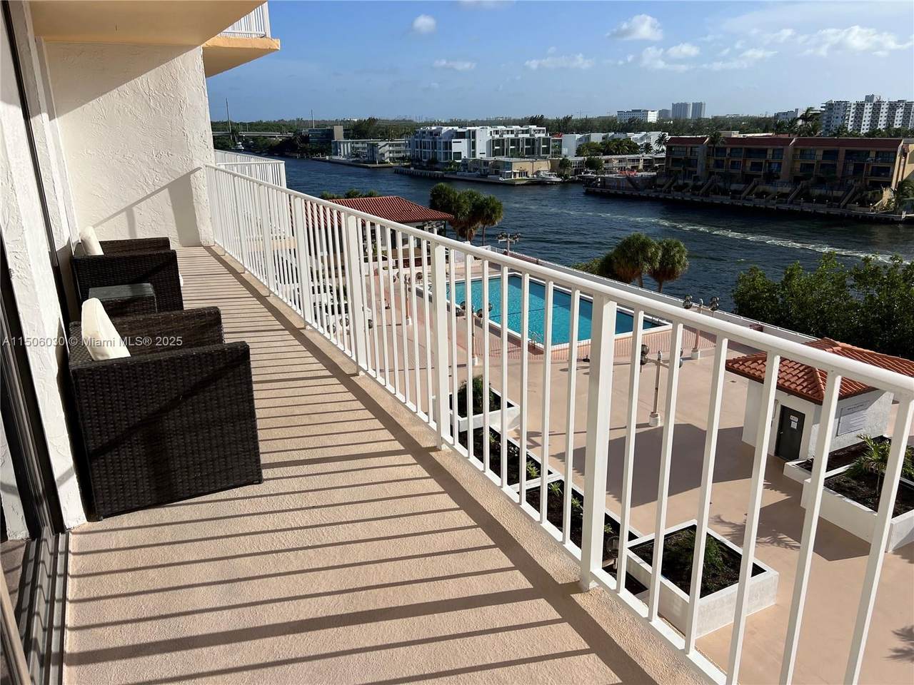 https://bt-photos.global.ssl.fastly.net/miami/1280_boomver_3_A11506030-2.jpg