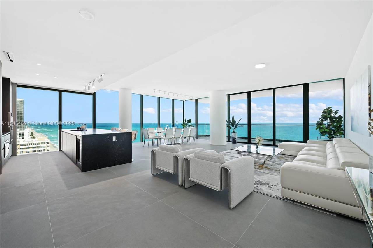 2000 Ocean Dr - Photo 1