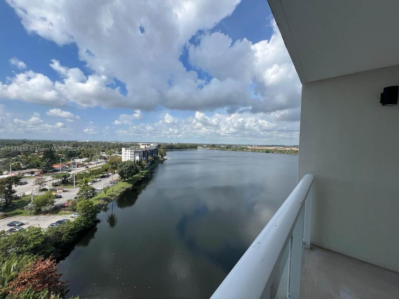 https://bt-photos.global.ssl.fastly.net/miami/1280_boomver_3_A11548650-2.jpg