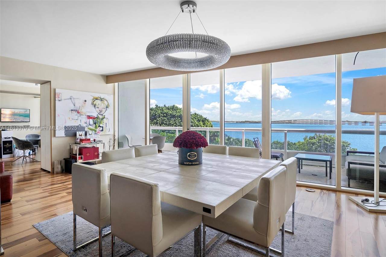 1643 Brickell Ave - Photo 1