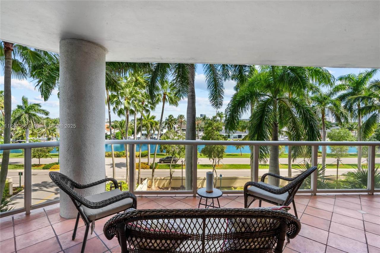 3598 Yacht Club Dr - Photo 1