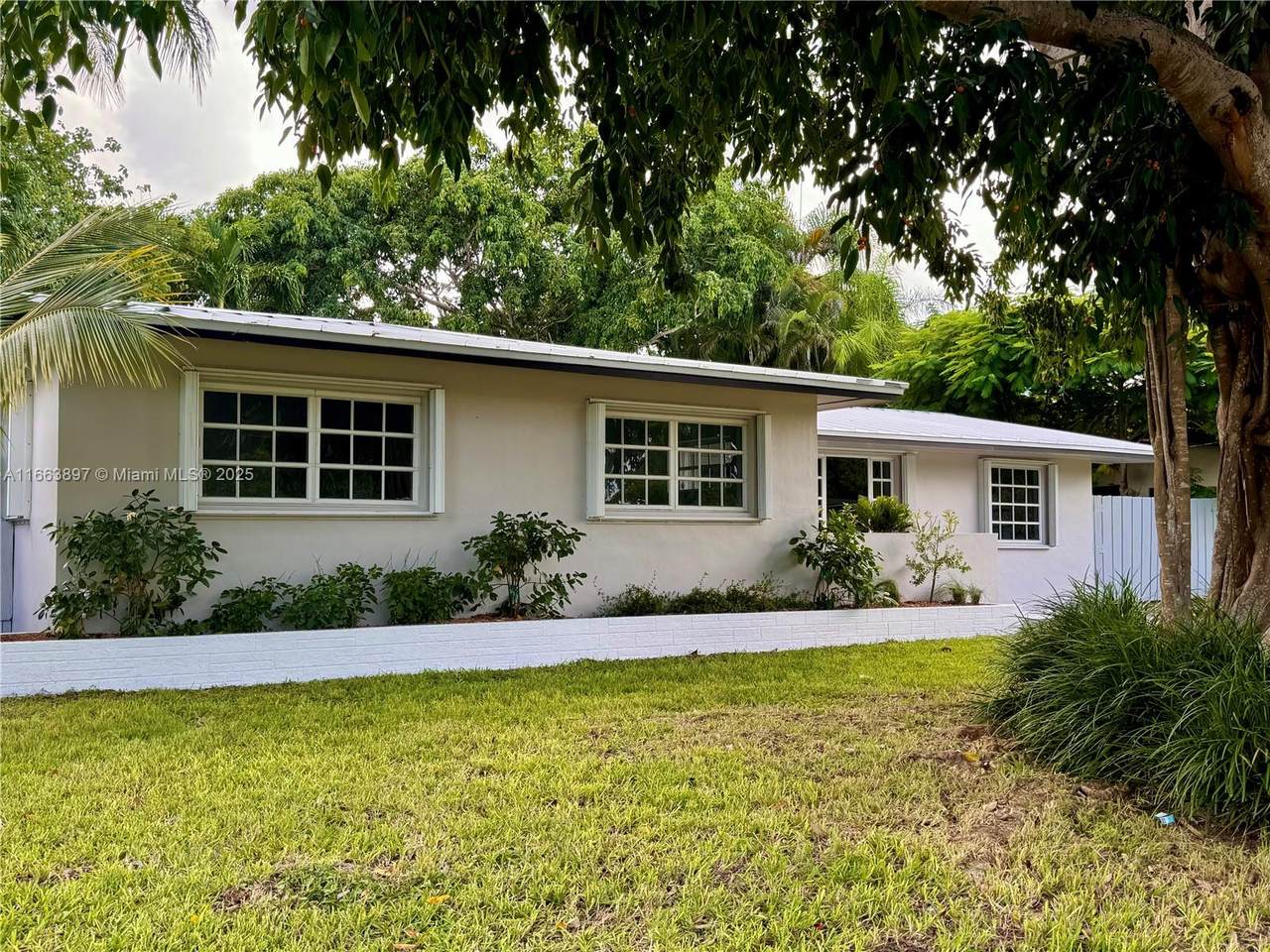 10110 Broad Channel Dr - Photo 1
