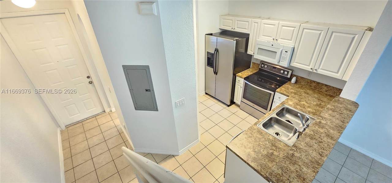 1935 Gardenia Ct - Photo 1