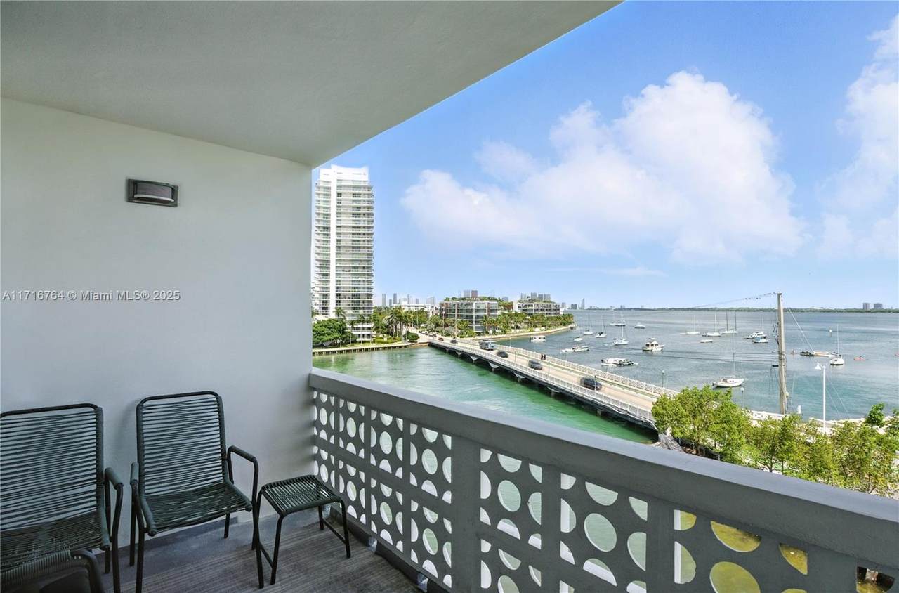 https://bt-photos.global.ssl.fastly.net/miami/1280_boomver_3_A11716764-2.jpg