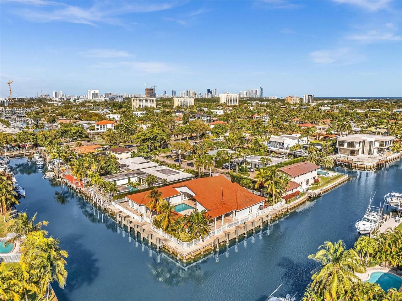 https://bt-photos.global.ssl.fastly.net/miami/1280_boomver_3_A11722549-2.jpg