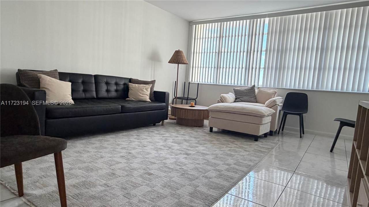 1825 Ocean Dr - Photo 1