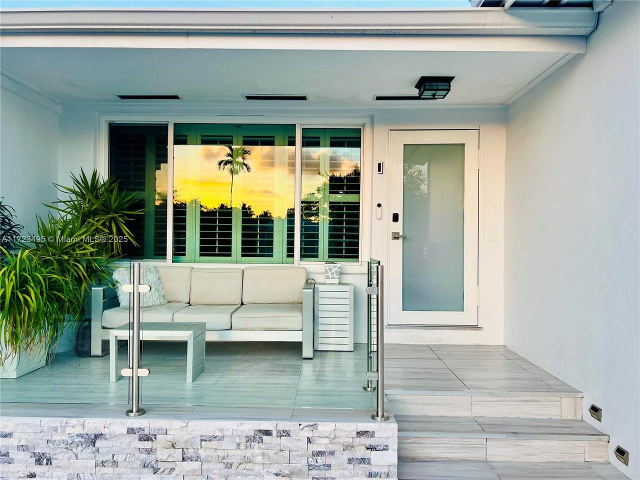 https://bt-photos.global.ssl.fastly.net/miami/1280_boomver_3_A11723495-2.jpg