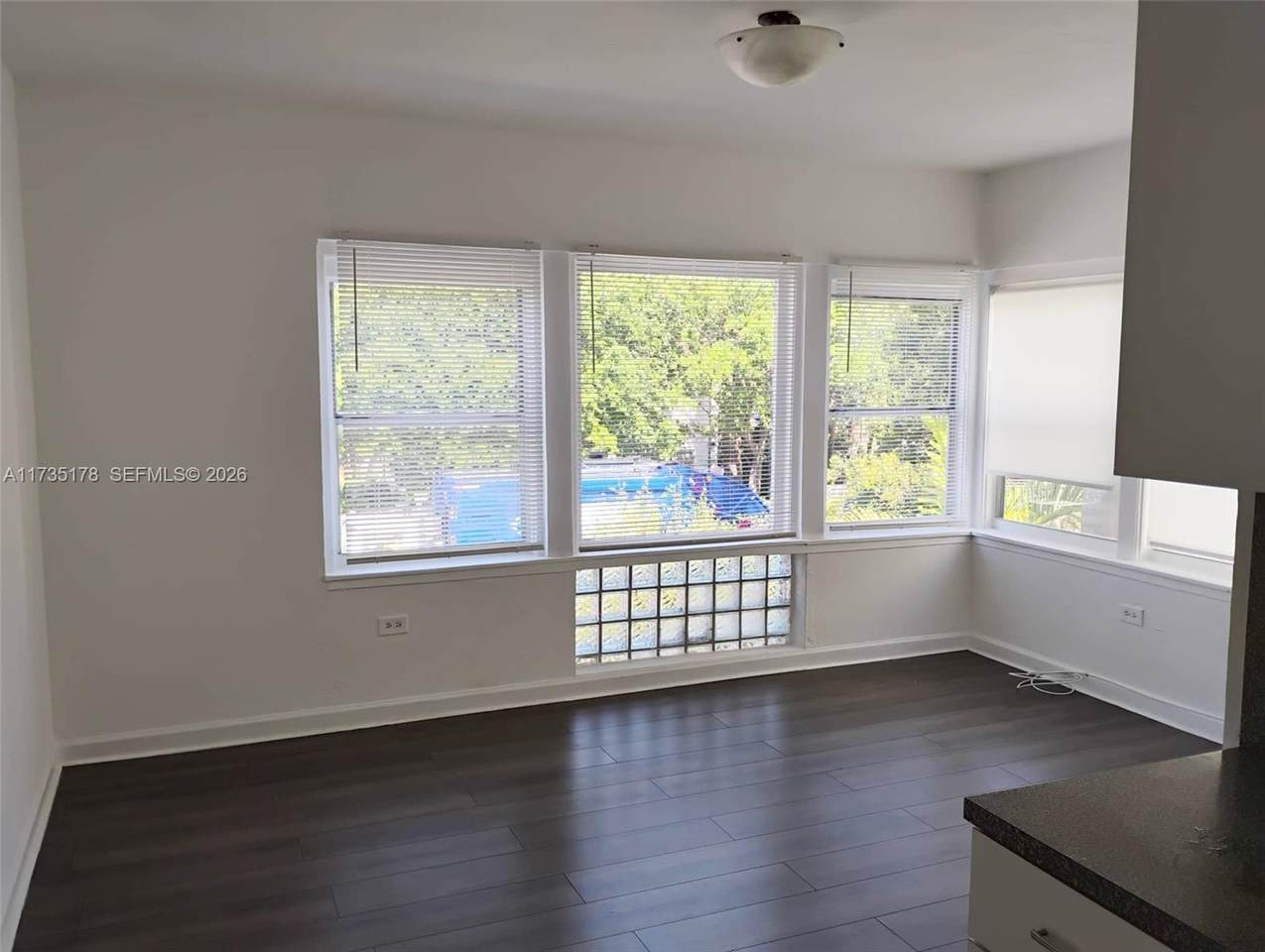 1555 Pennsylvania Ave - Photo 1