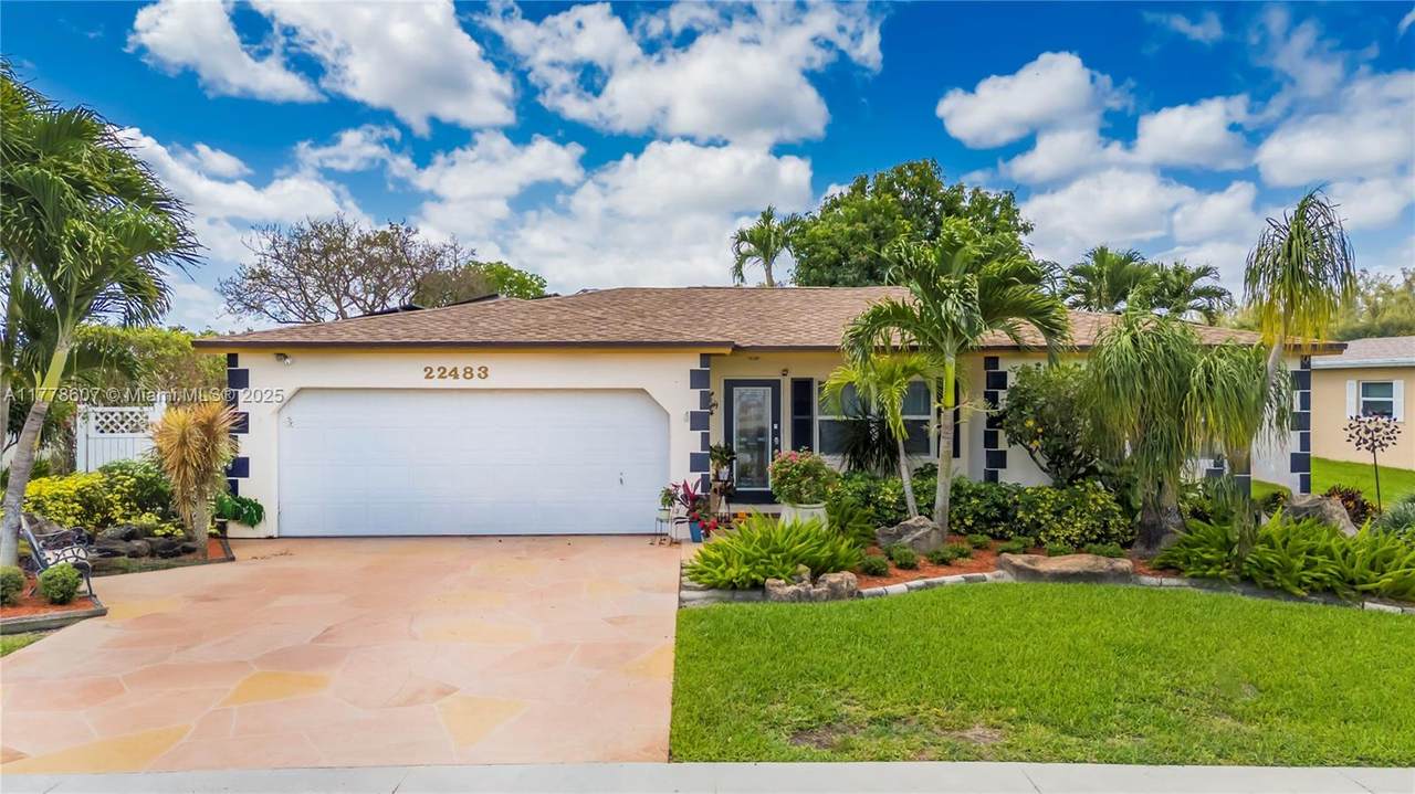 22483 Labrador St - Photo 1