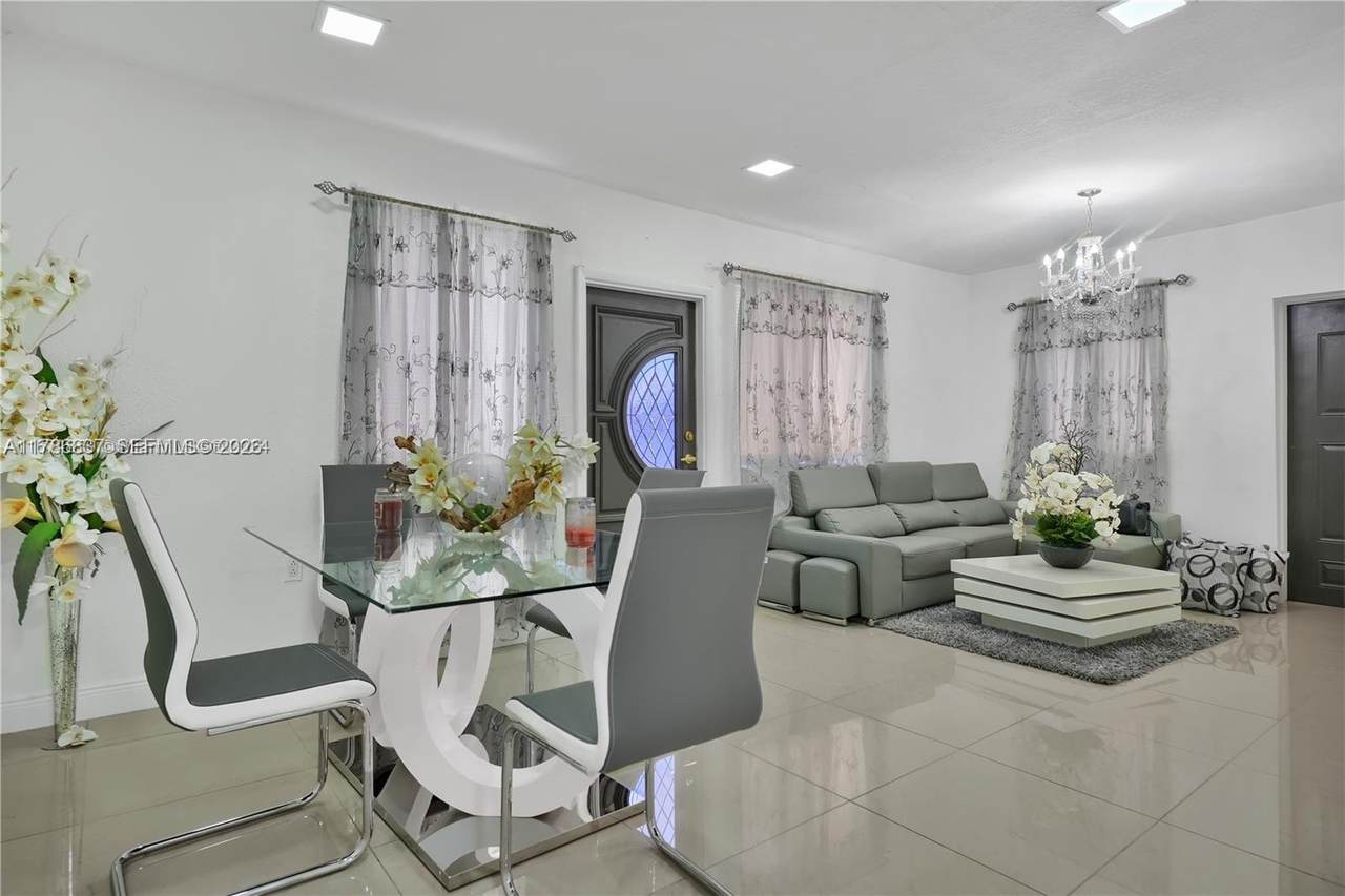 https://bt-photos.global.ssl.fastly.net/miami/1280_boomver_3_A11786837-2.jpg