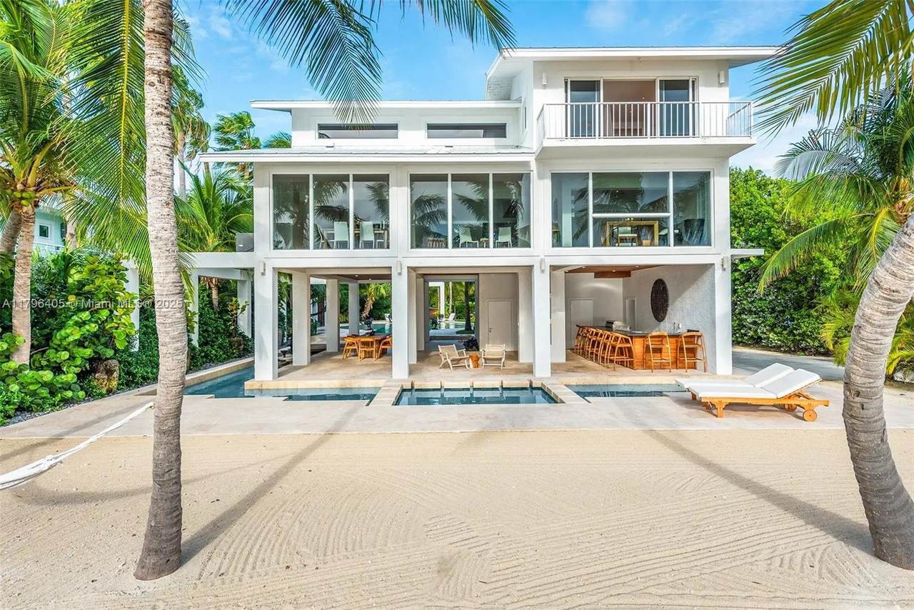 https://bt-photos.global.ssl.fastly.net/miami/1280_boomver_3_A11796405-2.jpg