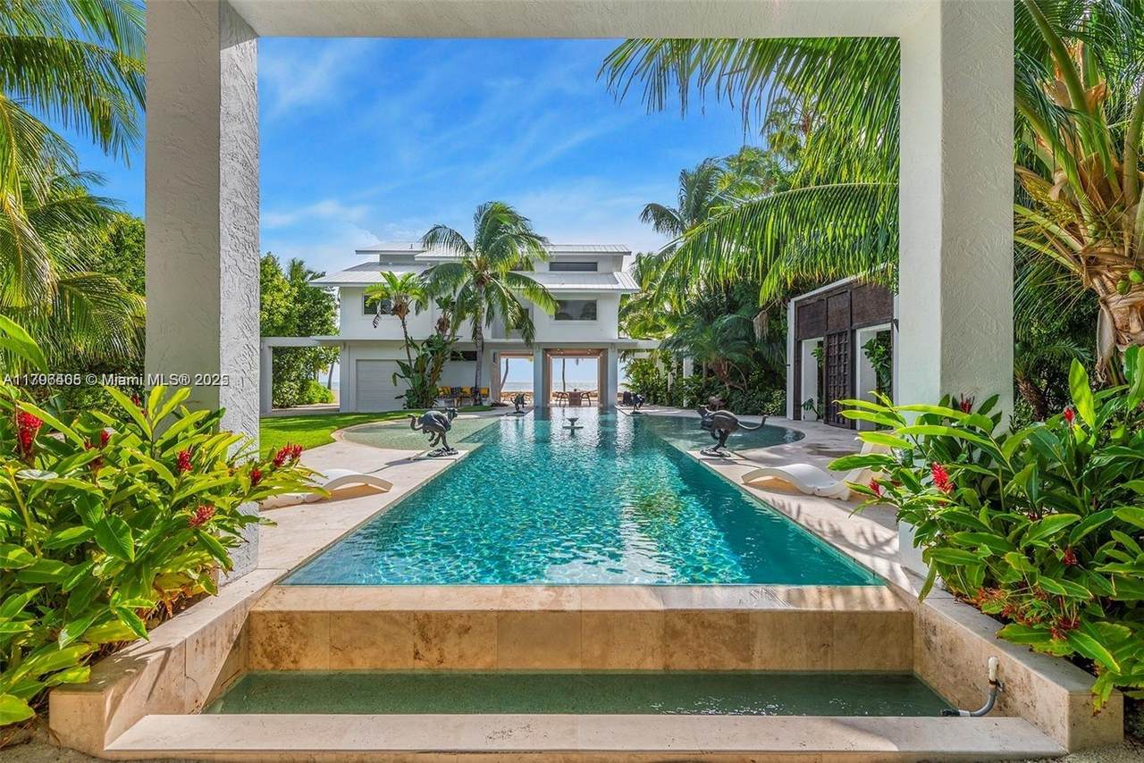 https://bt-photos.global.ssl.fastly.net/miami/1280_boomver_3_A11796405-2.jpg