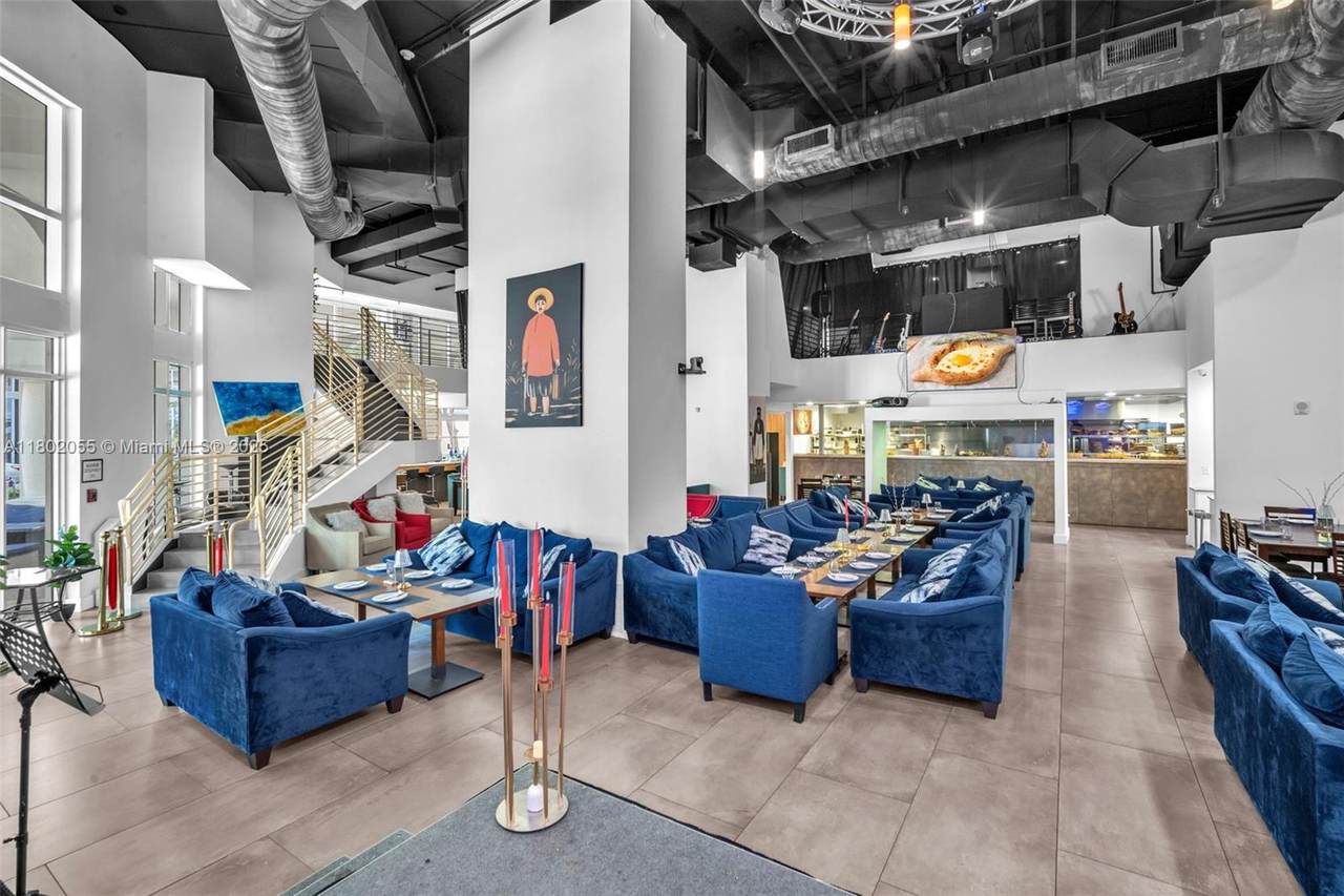 511 5th Ave (Restaurant) - Photo 1
