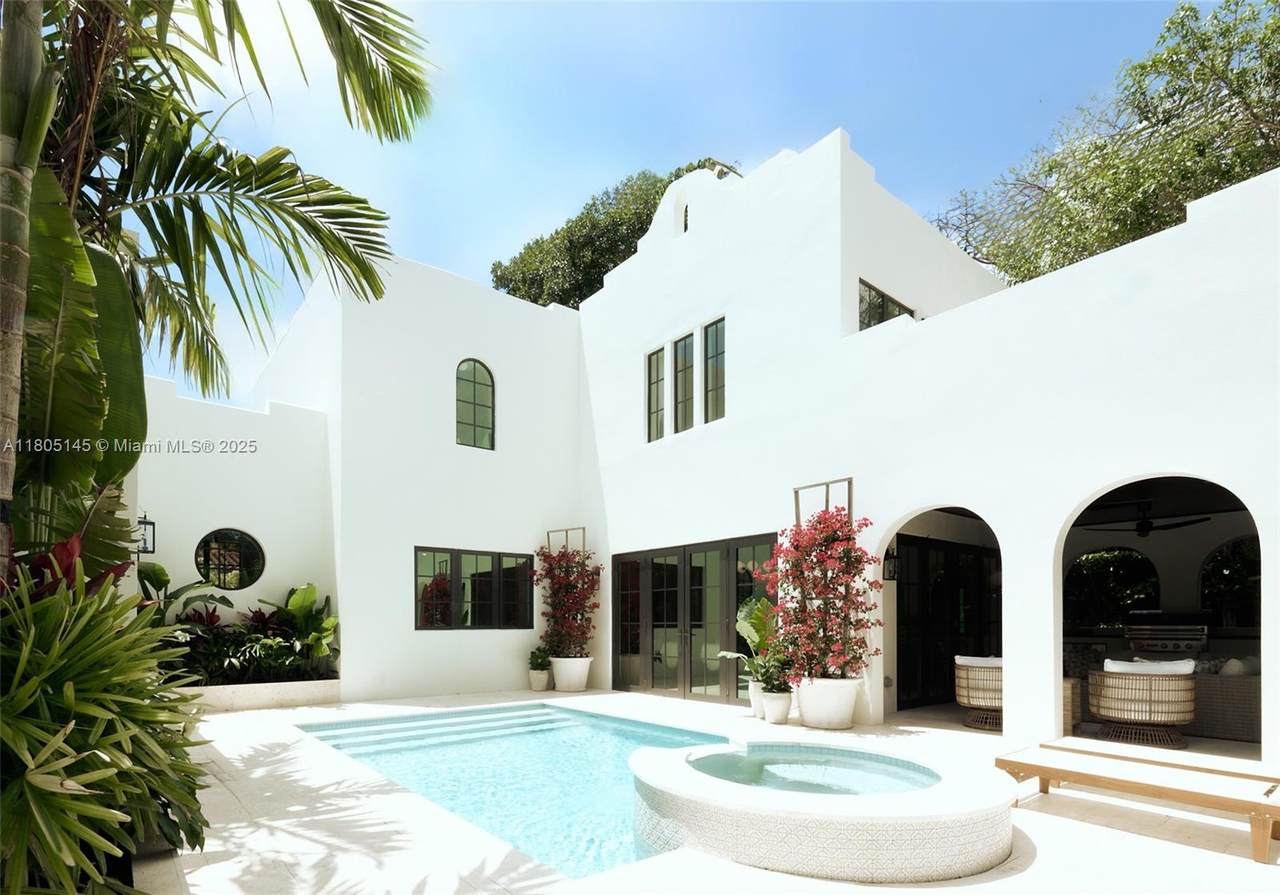 549 59th St - Photo 1