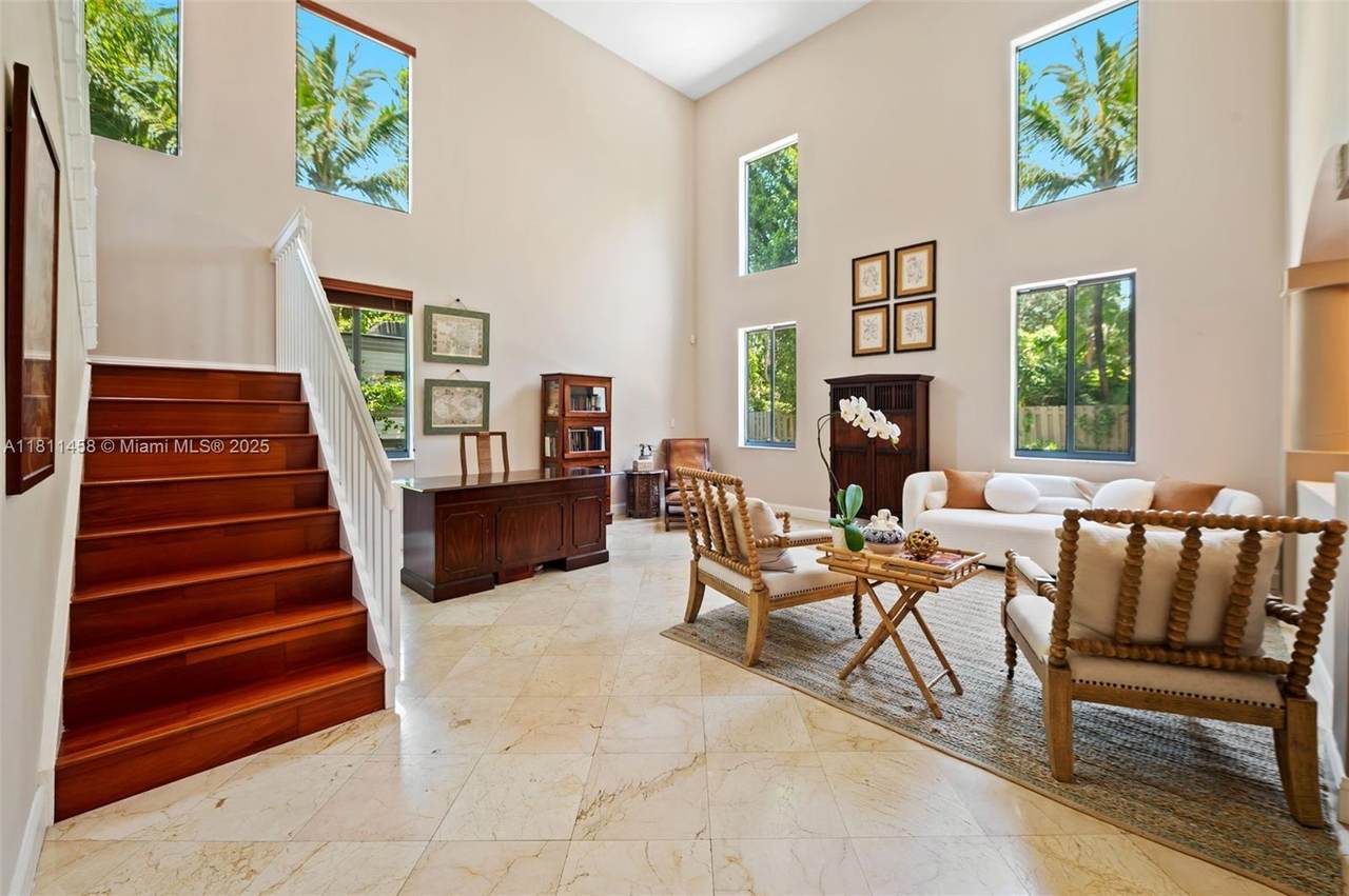 8205 171st Ter - Photo 1