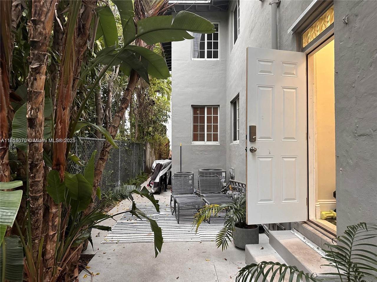 1551 West Ave - Photo 1