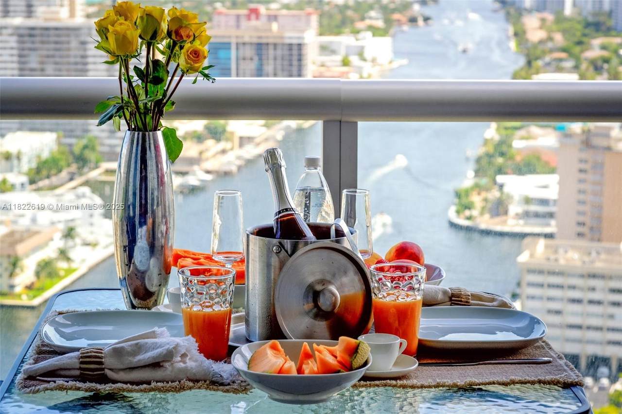 2600 Hallandale Beach Blvd - Photo 1