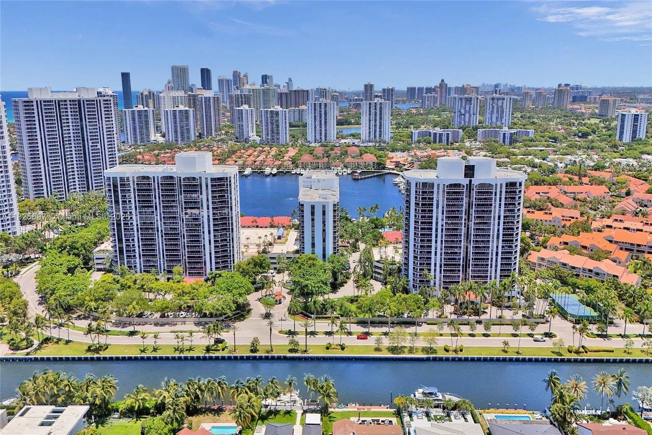 https://bt-photos.global.ssl.fastly.net/miami/1280_boomver_3_A11825697-2.jpg