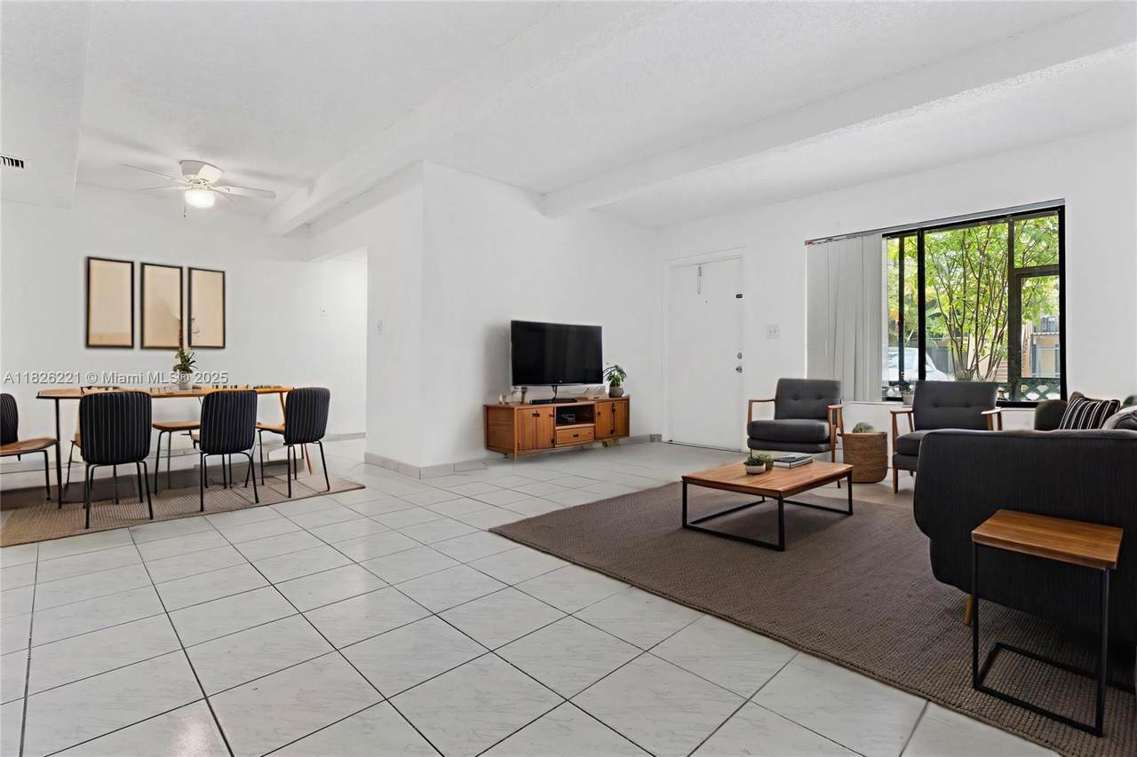 1125 Flagler Ave - Photo 1