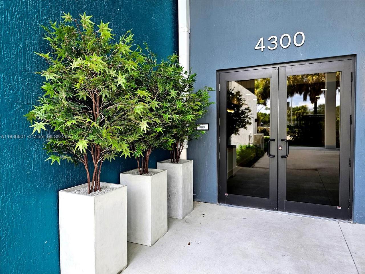 https://bt-photos.global.ssl.fastly.net/miami/1280_boomver_3_A11836601-2.jpg