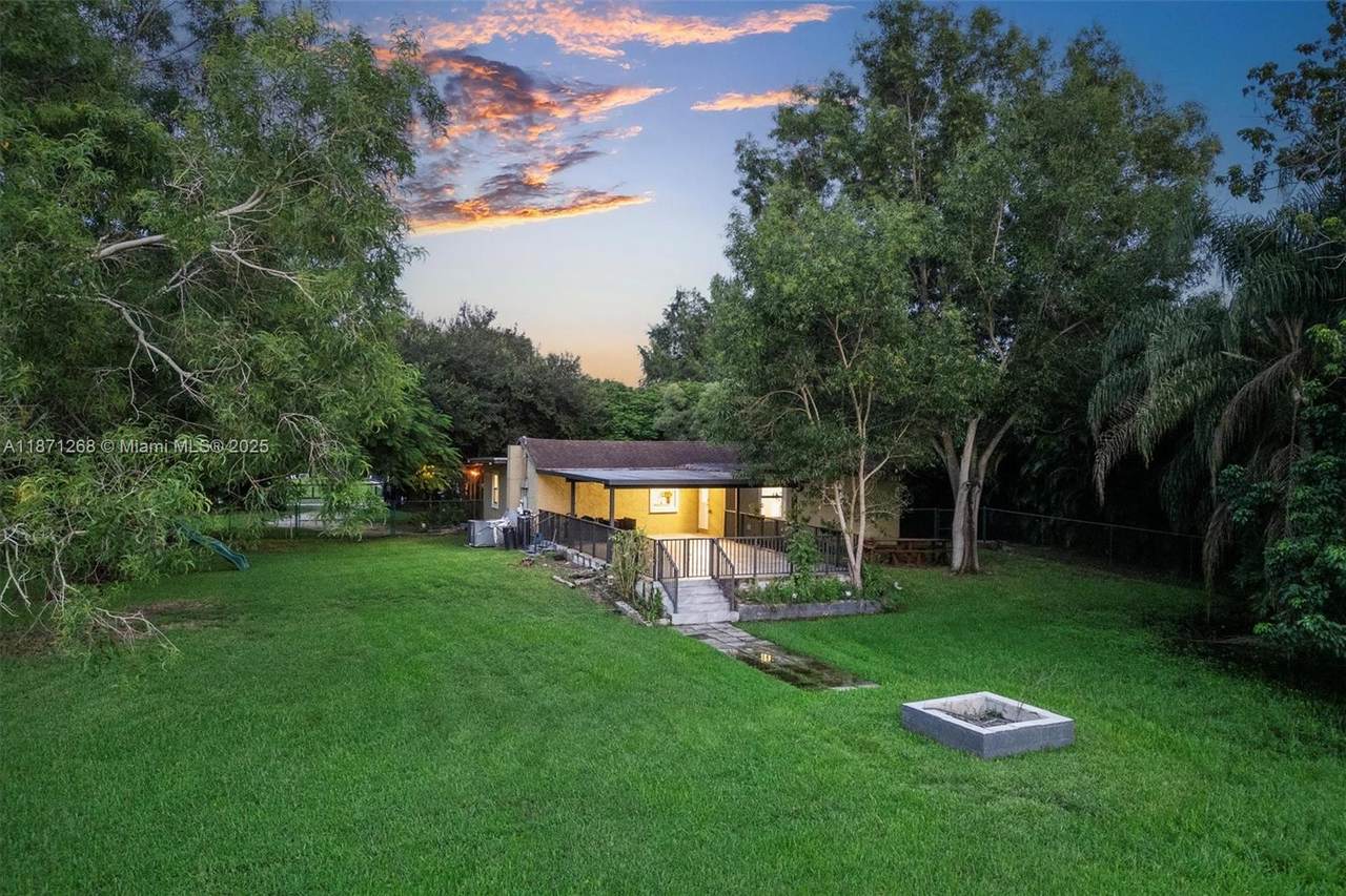 1621 117th Ave - Photo 1