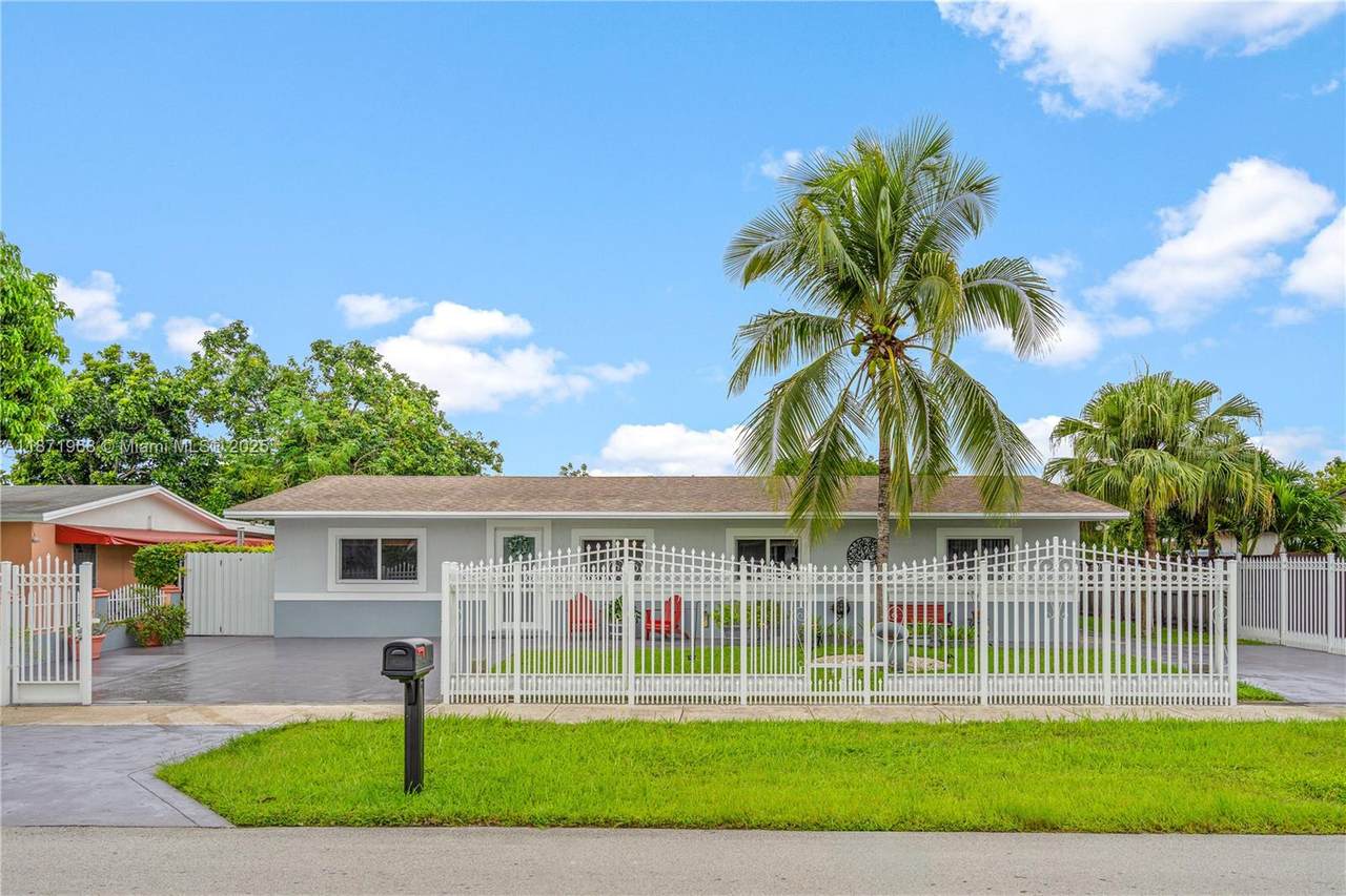 https://bt-photos.global.ssl.fastly.net/miami/1280_boomver_3_A11871968-2.jpg