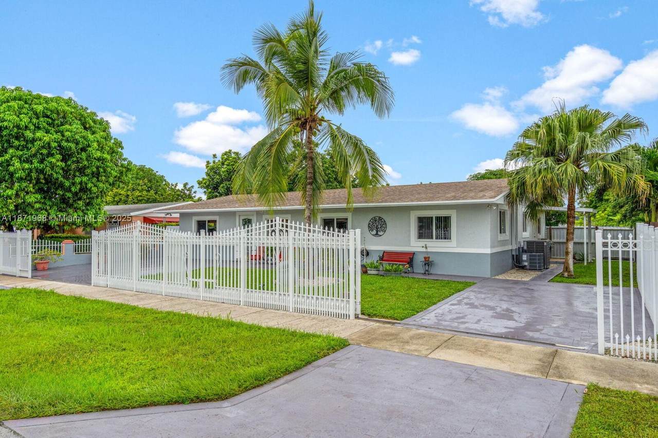 https://bt-photos.global.ssl.fastly.net/miami/1280_boomver_3_A11871968-2.jpg