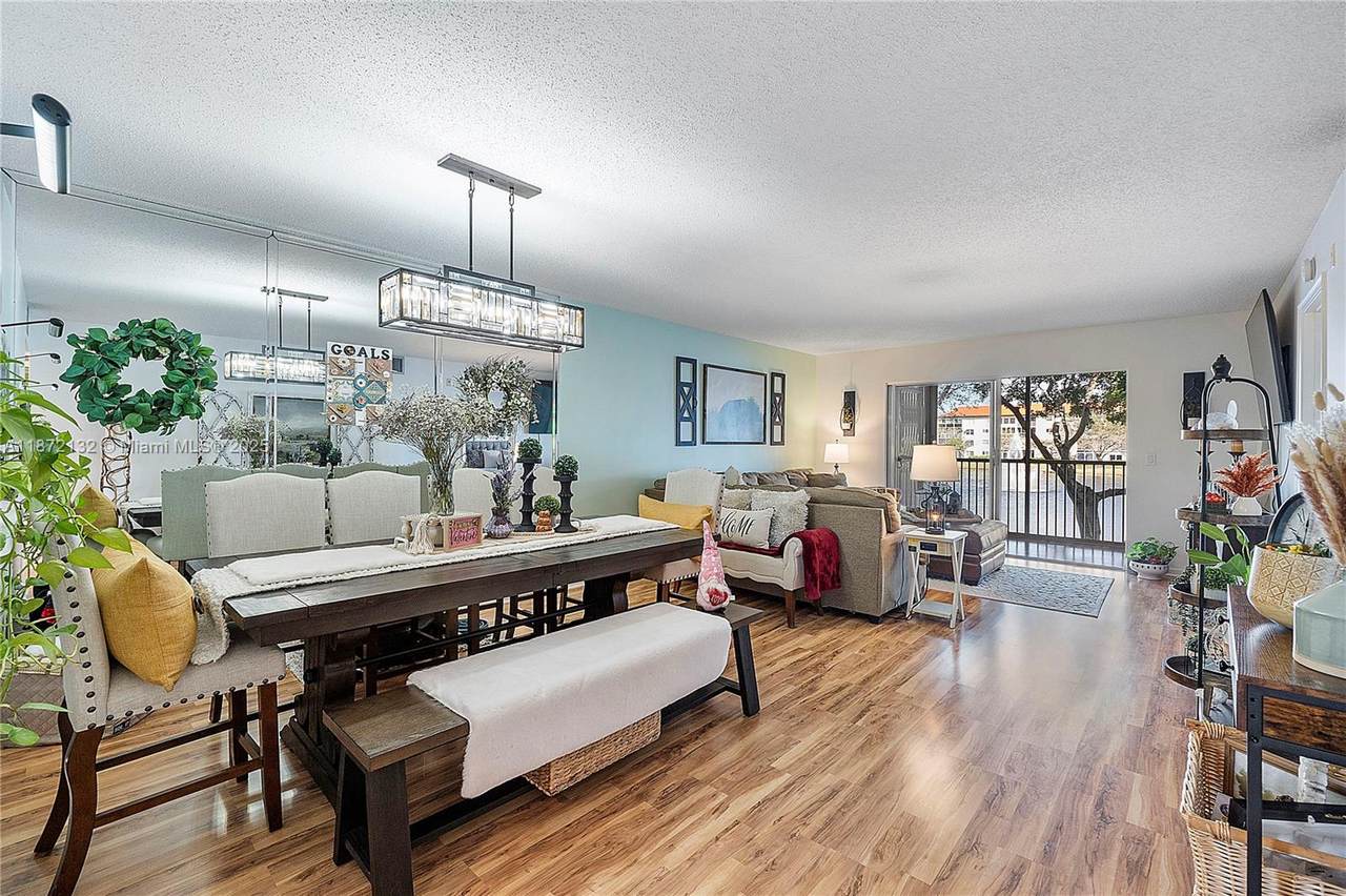 12901 15th Ct - Photo 1