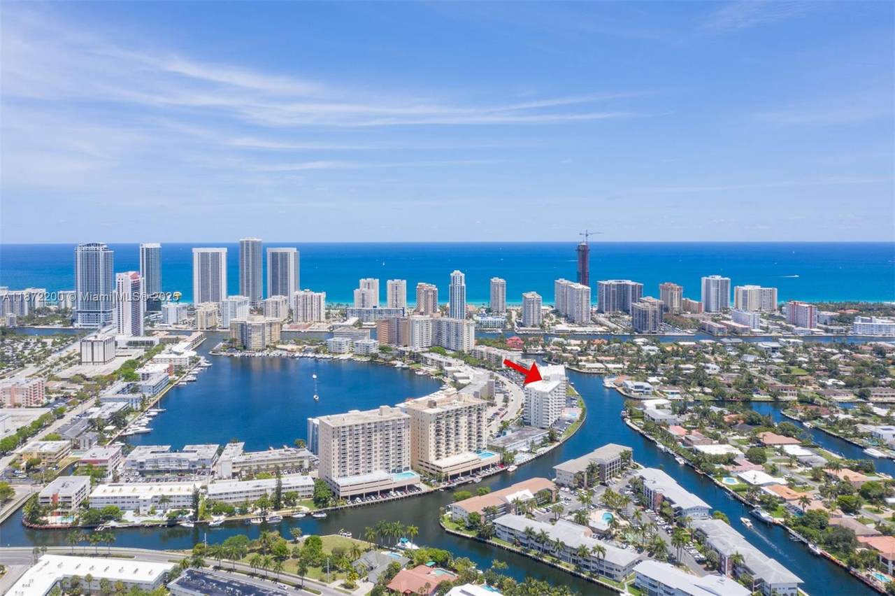 401 Golden Isles Dr - Photo 1